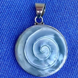 Mother of Pearl sterling silver pendant